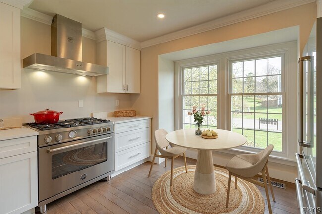 Foto del edificio - 8116 Verbeck Dr