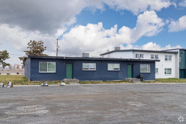 Building Photo - Wingspan Landing