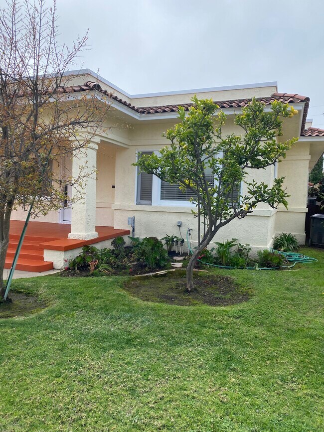 Building Photo - 301 Grand Ave