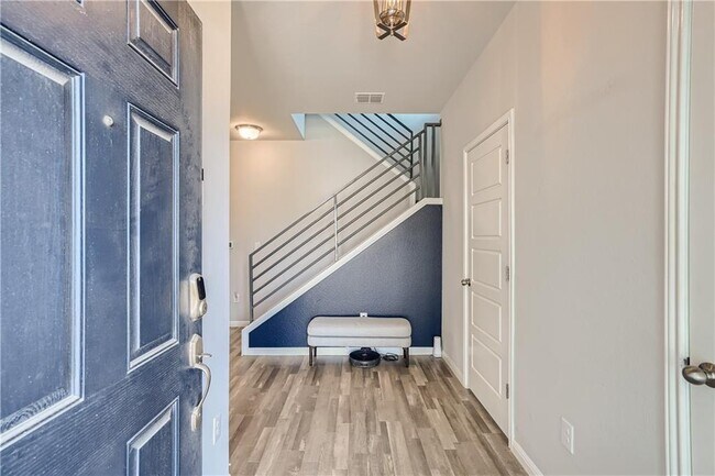 Foto del edificio - 10317 Laurie Ln