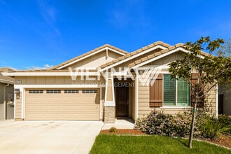 Building Photo - 4120 Gossamer St