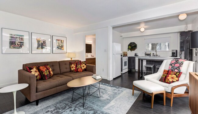 Foto del edificio - 806 Westmount Dr