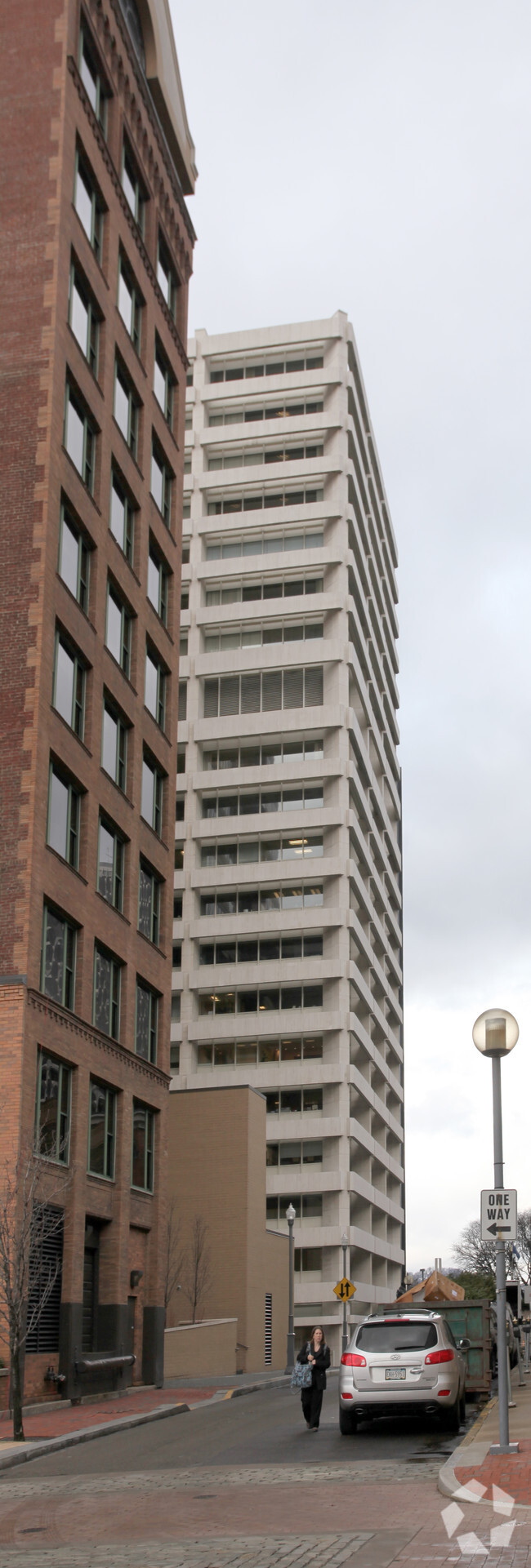 Building Photo - One Fifty One First Side
