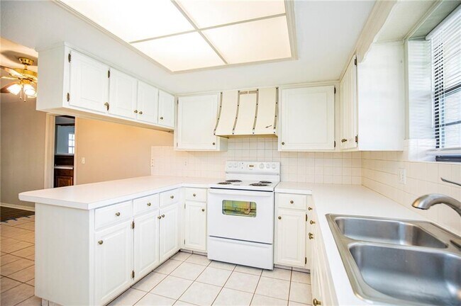 Foto del edificio - 2604 W Dogwood St