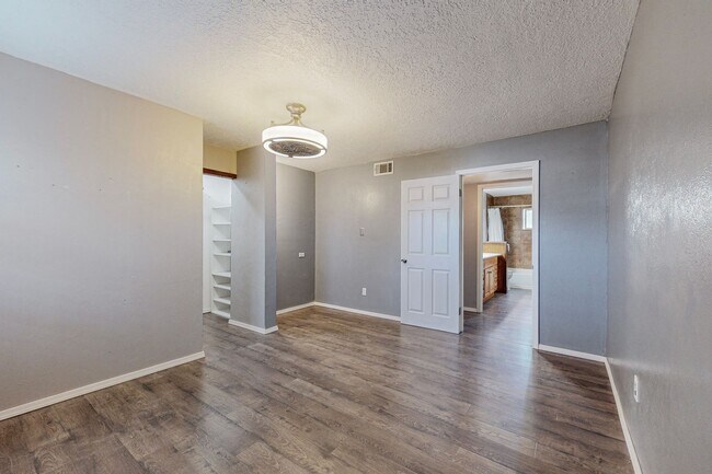 Foto del edificio - 2830 Floral Rd NW