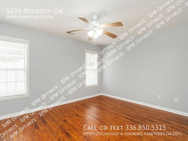 Foto del edificio - 5636 Roundup Cir