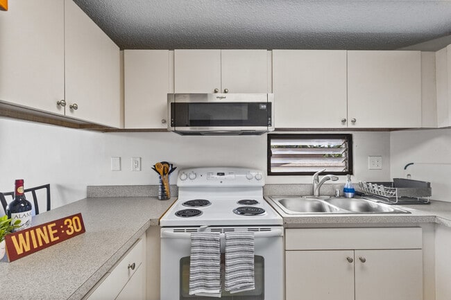 Photo - 909 Coolidge St Townhome