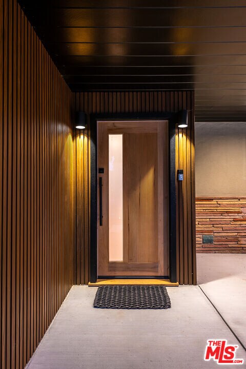 Foto del edificio - 13542 Valleyheart Dr N