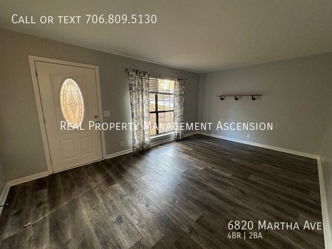 Foto del edificio - 6820 Martha Ave