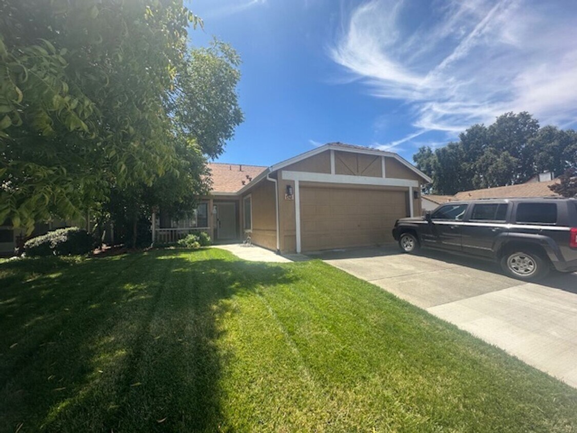 Primary Photo - Charming 3-Bedroom, 2-Bath Home with Solar...