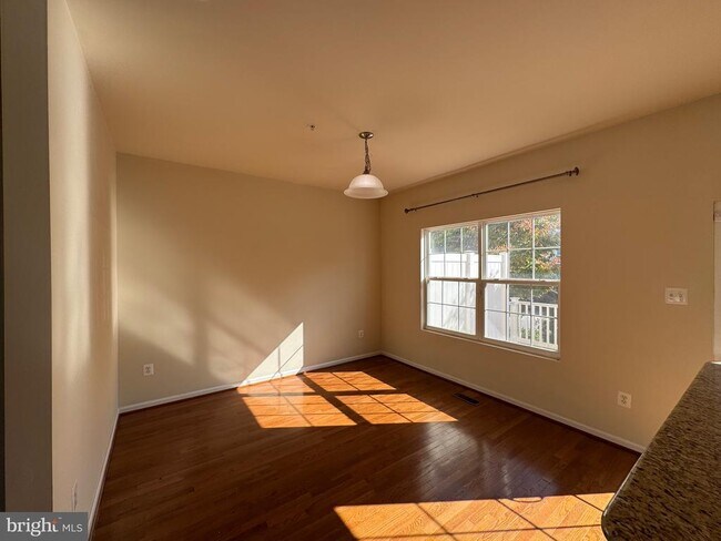 Foto del edificio - 3529 Fisher Hill Rd