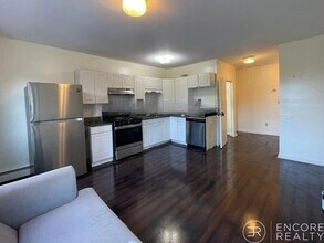 Building Photo - 1576 Tremont St