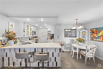Building Photo - 1042 Calle Del Cerro