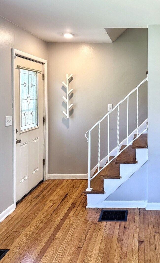 Foto del edificio - 312 Robinwood Ave