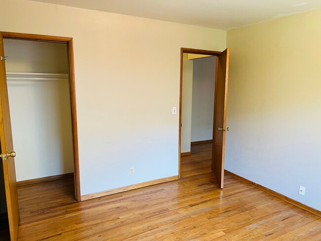 Foto del edificio - 1Bed/1Bath Laurelhurst Apartment