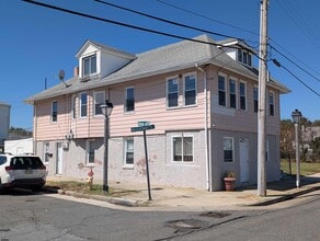 Building Photo - 420 N Massachusetts Ave