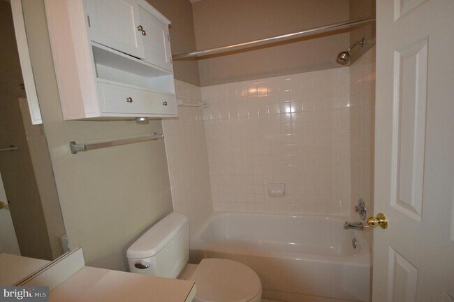Building Photo - 13058 Autumn Woods Way