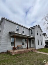 Building Photo - 460 Platt St