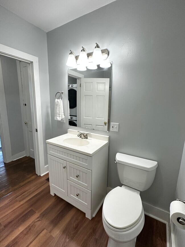 Foto del edificio - 12 Fairview St