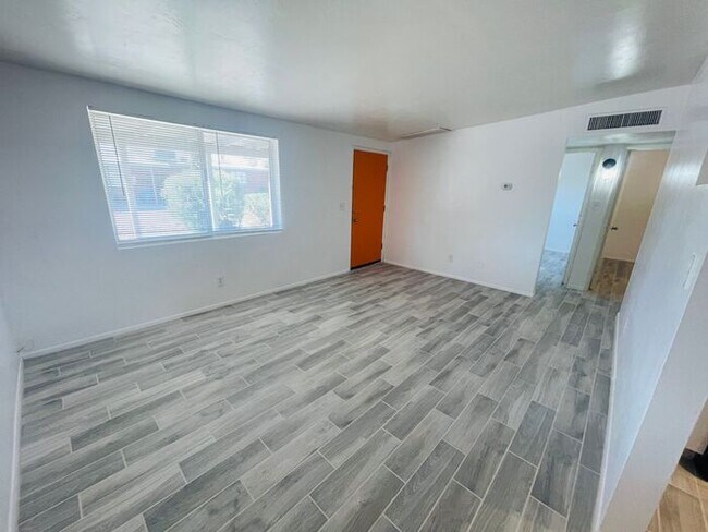 Foto del edificio - ***MOVE-IN SPECIAL*** Fully Remodeled 2 Be...