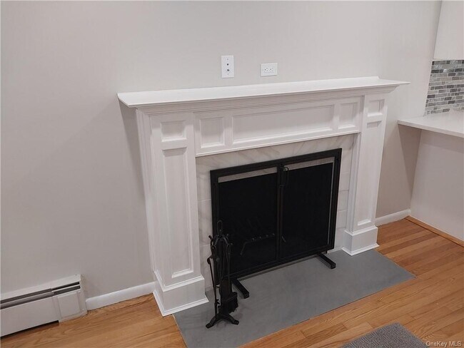 Building Photo - 311 Gainsborg Ave E