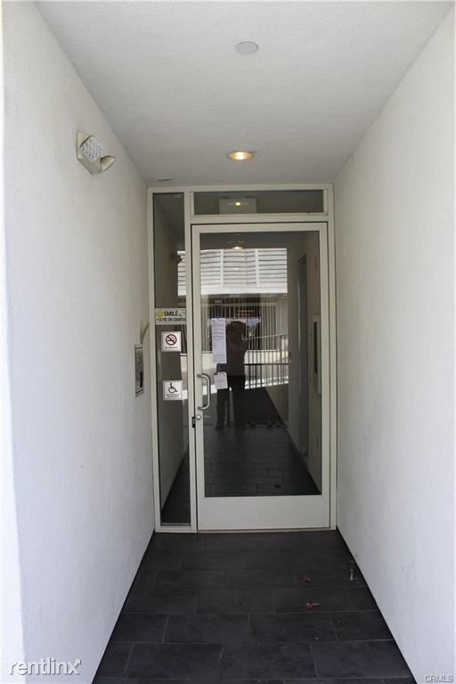 Foto principal - 11912 Laurelwood Dr
