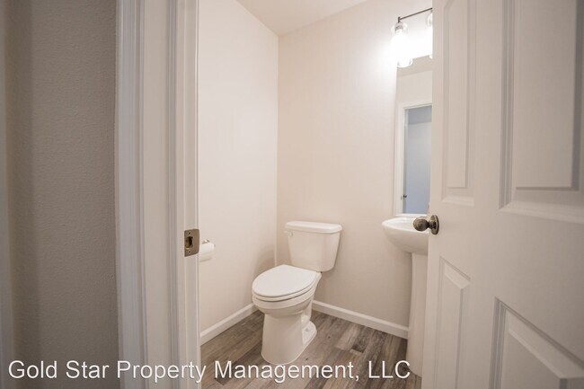 Building Photo - 3 br, 2.5 bath House - 3810 Lillian Ct