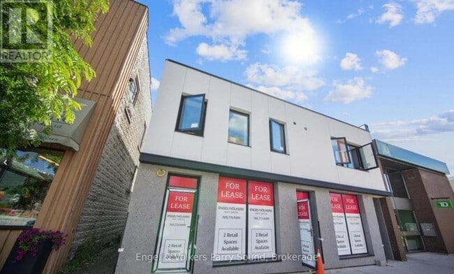 Building Photo - 57 James St