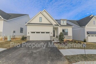 Building Photo - 35 Lookout Rdg