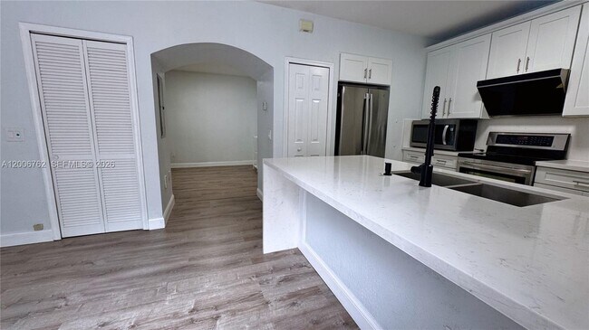 Foto del edificio - 15810 SW 40th St
