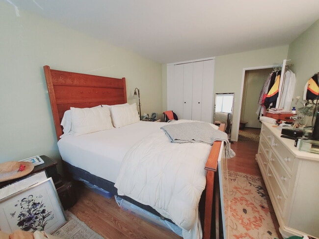 Building Photo - 444 Bedford St