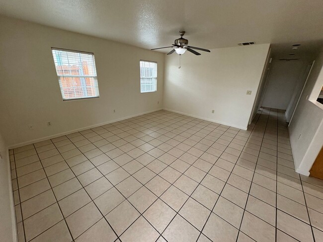 Foto del edificio - 7513 Addison Way