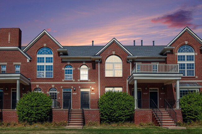 Foto del edificio - 3253 Newbury Pl