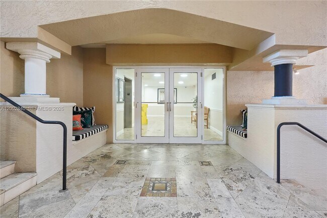 Foto del edificio - 520 SE 5 Ave