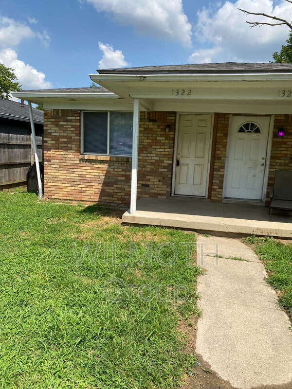 Primary Photo - 1322 Norton Ave