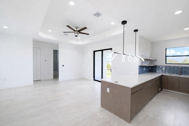 Foto del edificio - 211 NW 25th Ave