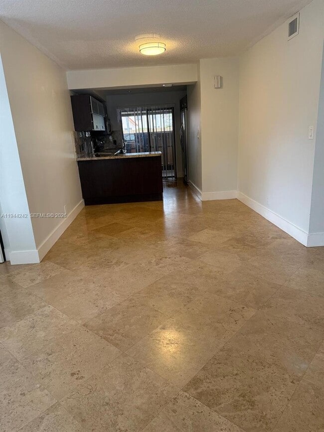 Building Photo - 118 Wimbledon Lakes Dr