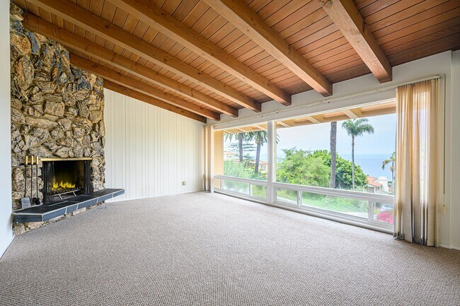 Building Photo - 552 Vía Del Monte