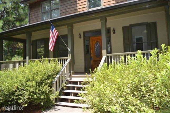 Building Photo - 4 br, 2 bath House - 1012 Oak Way