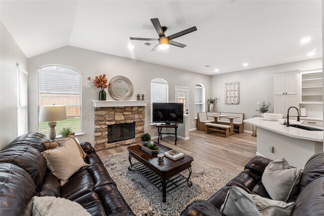 Foto del edificio - 29 Cypress Bayou Ct