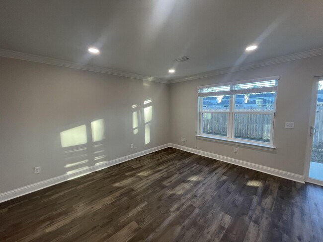 Building Photo - 42882 Ida Coon Cir