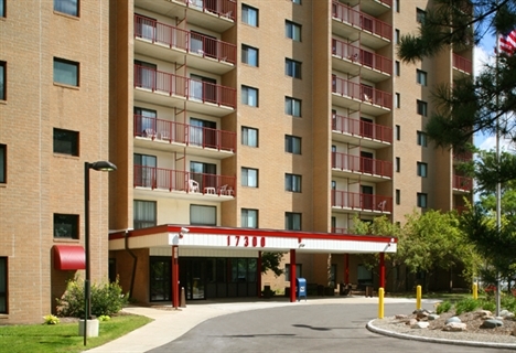 Primary Photo - Greenhouse Apartments