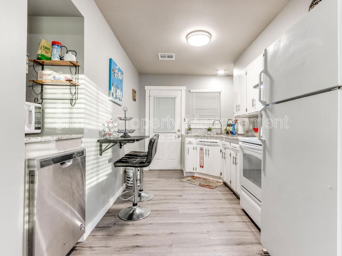 Photo - 425 Babb Dr