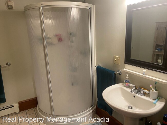 Foto del edificio - 1 br, 1 bath House - 88 Hammond St. Apt. #7