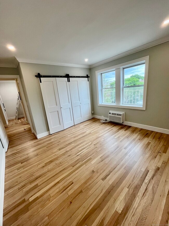 Building Photo - 138 Woodside Green