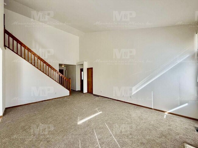 Foto del edificio - 4400 Vista Dr