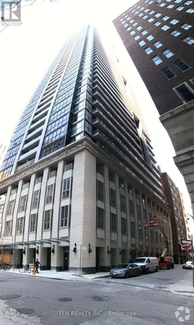 Building Photo - 70-4570 Temperance St