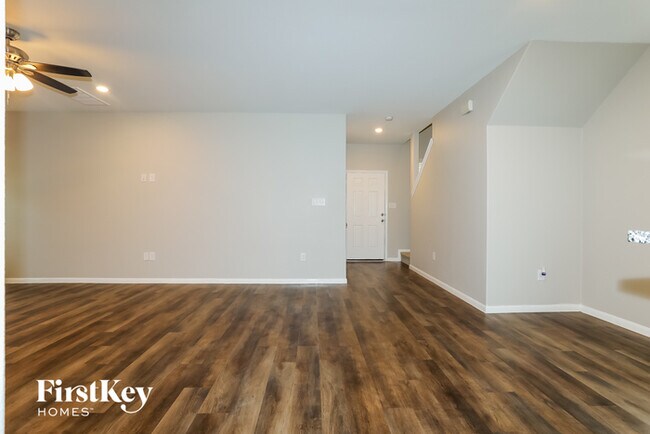 Building Photo - 24035 Prairie Dust Dr