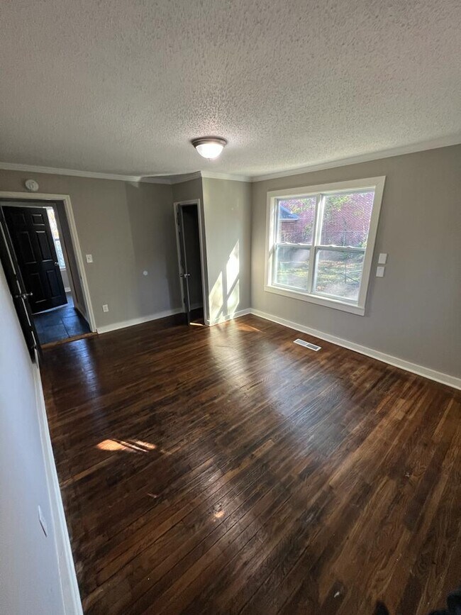 Building Photo - 808 Josephine St