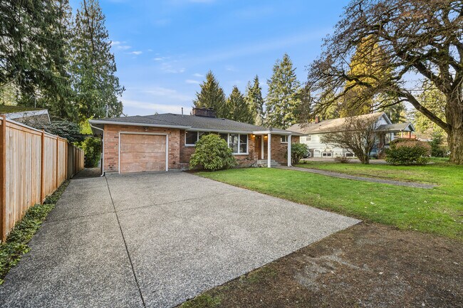 Foto del edificio - 19515 Fremont Ave N